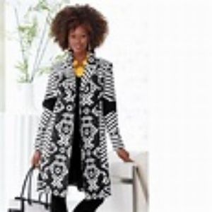 NIB Ashro Kesi Coat 2X Black/White